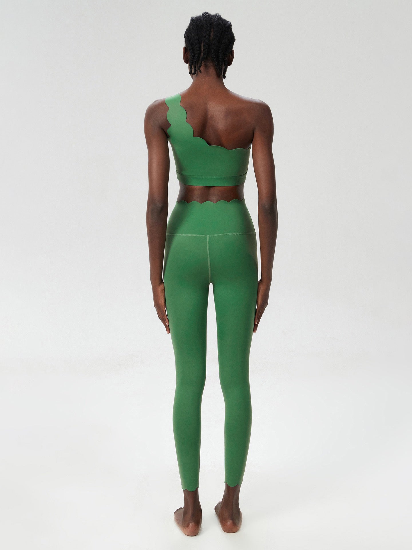 High Rise Scallop Waist Legging