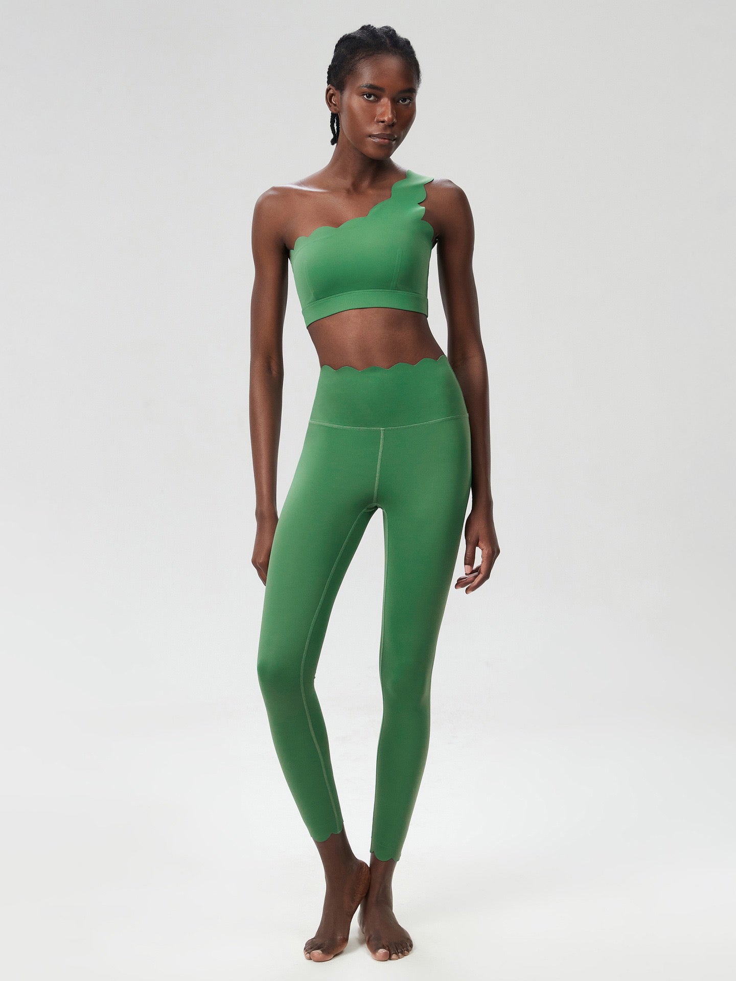 High Rise Scallop Waist Legging
