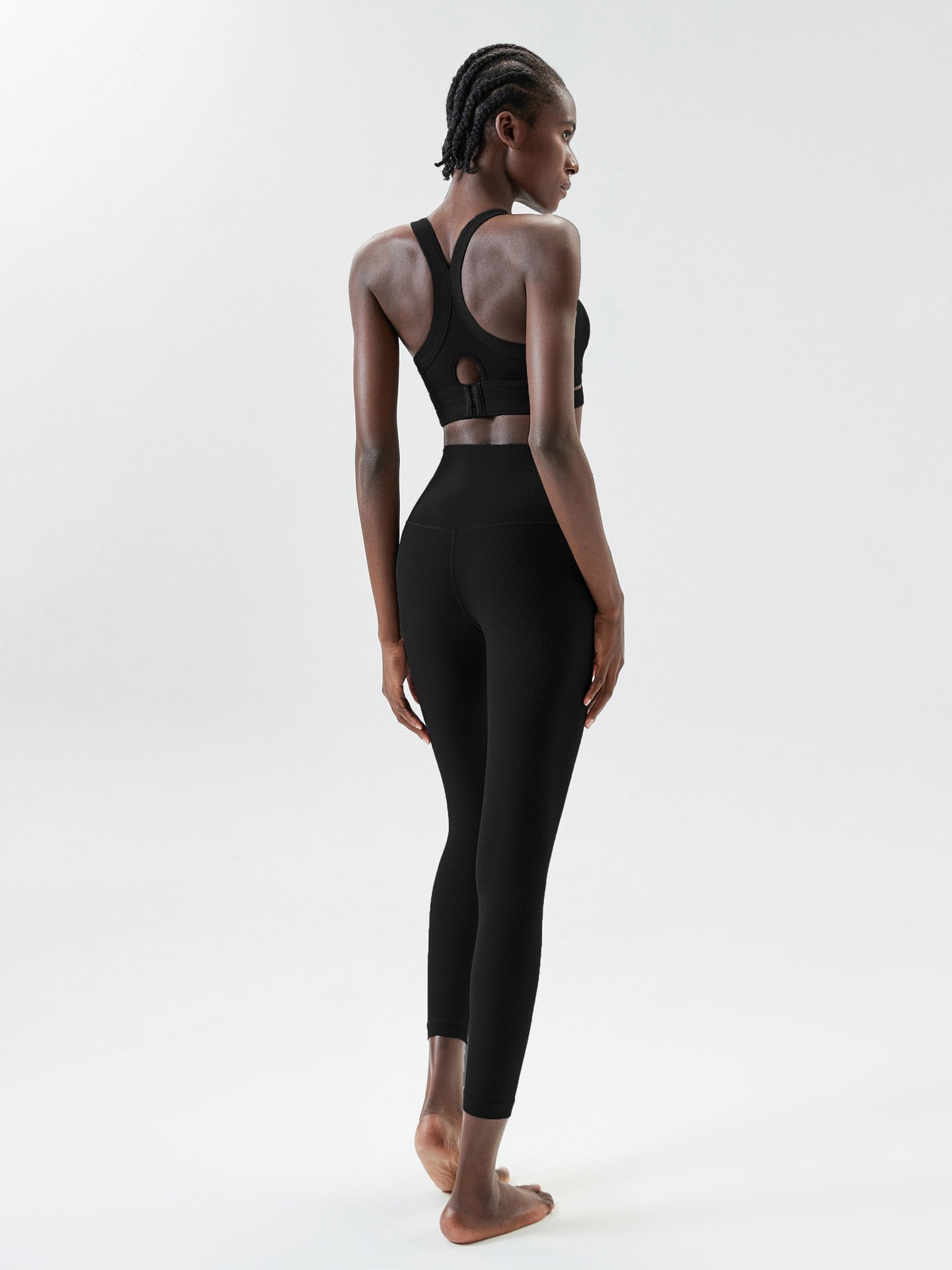 Round Neck Racerback Sports Bra