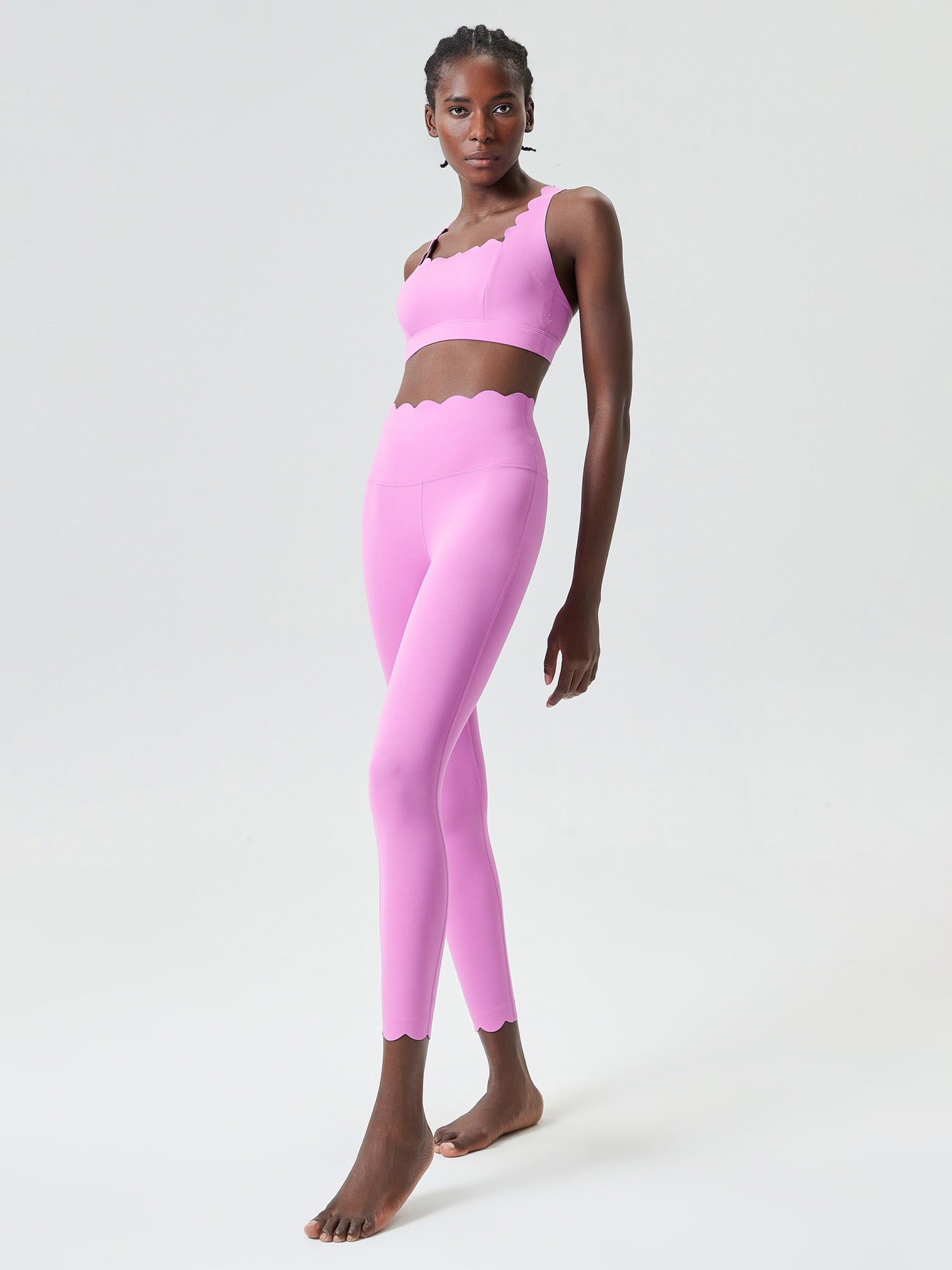 High Rise Scallop Waist Legging