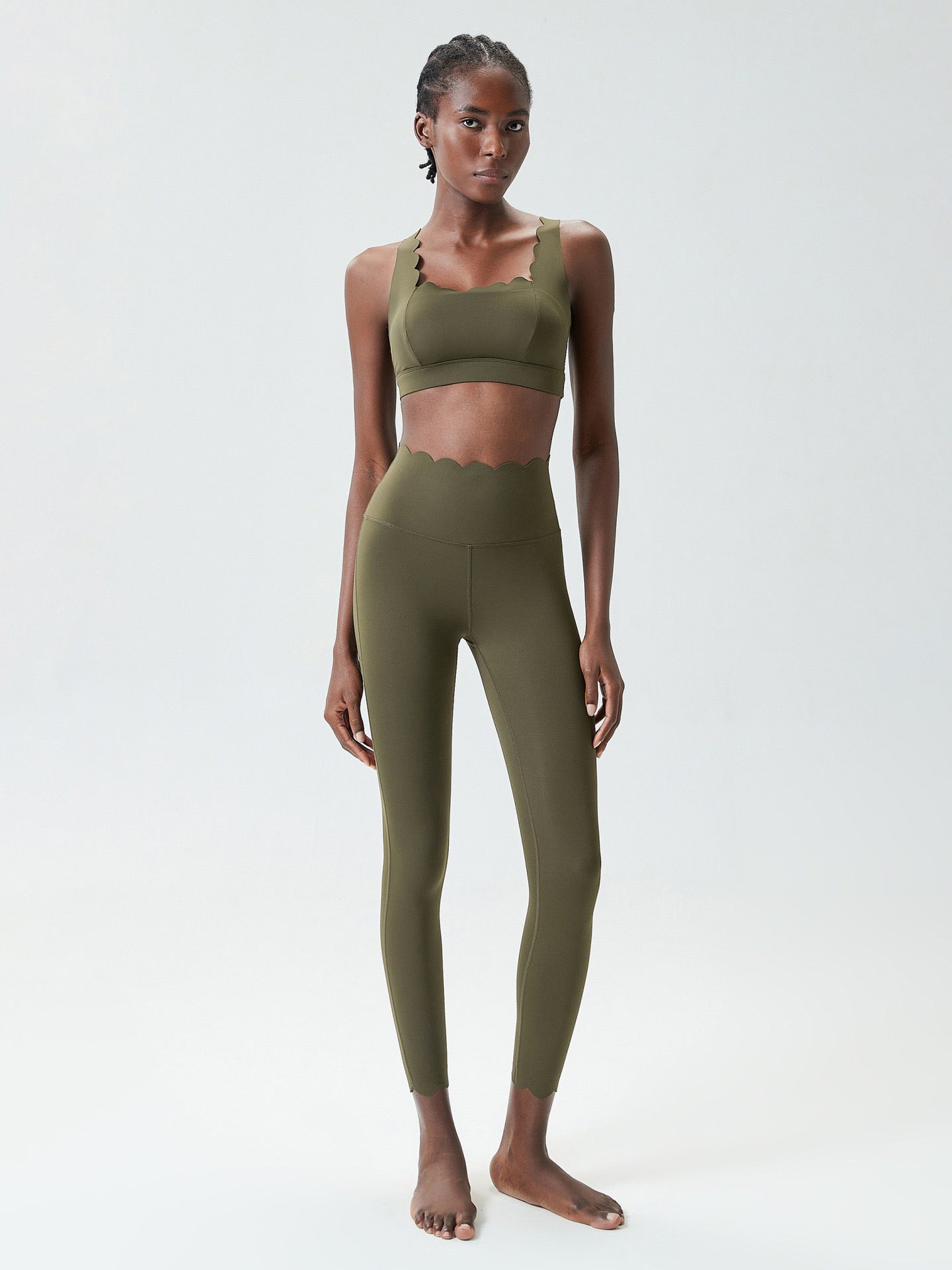 High Rise Scallop Waist Legging